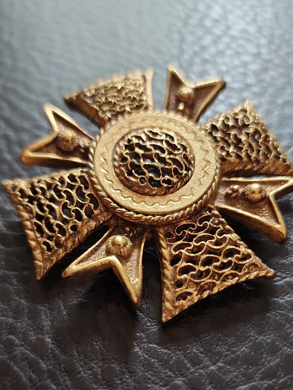 VTG Gold Filigree Maltese Cross Brooch